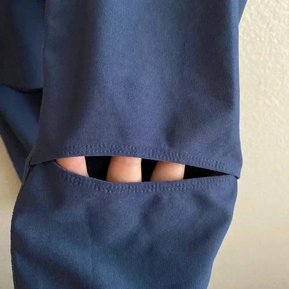 💥Xersion Navy Knee Cut Out Leggings M - Picture 5 of 9